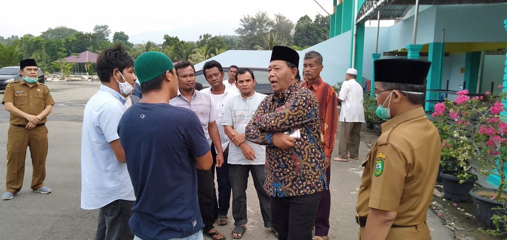 Diduga Korupsi Dana Desa, Warga Desa Pasar Lima Natal Adukan Kades ke Bupati Madina