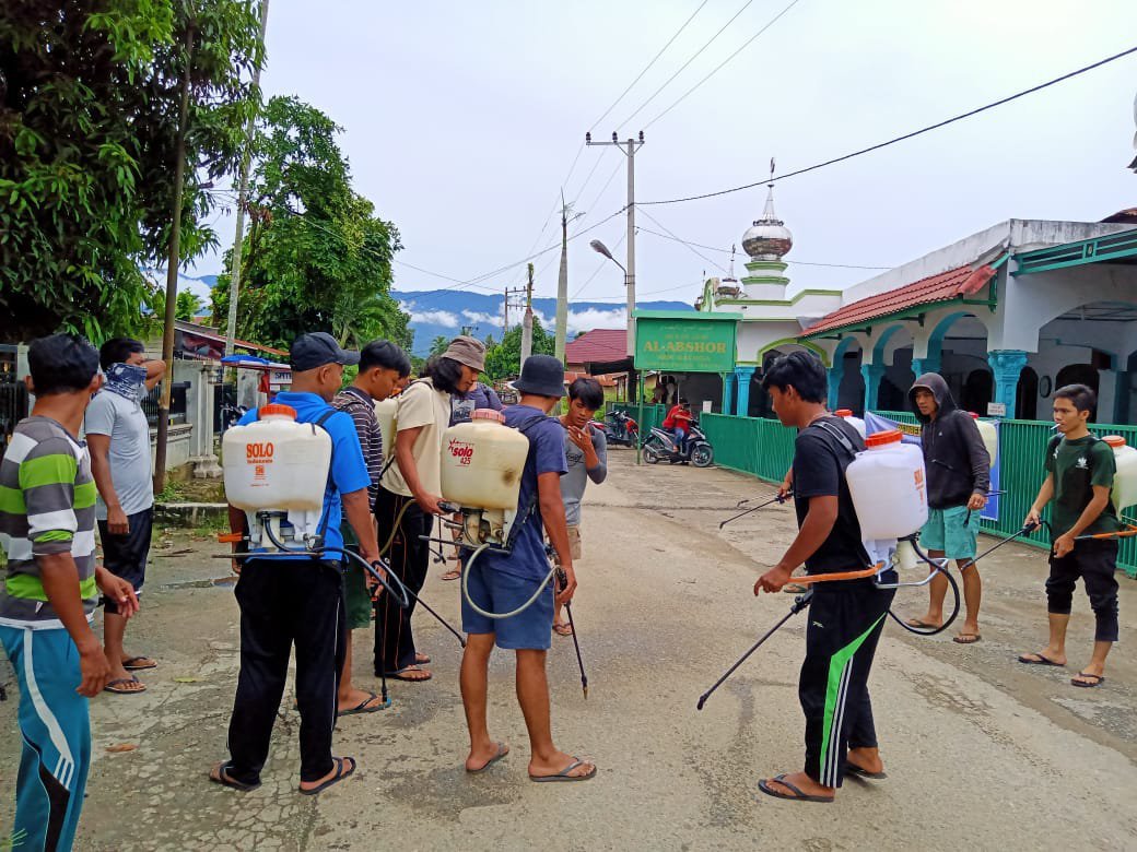Cegah Penyebaran Covid-19, NNB Aek Galoga Lakukan Penyemprotan Disinfektan