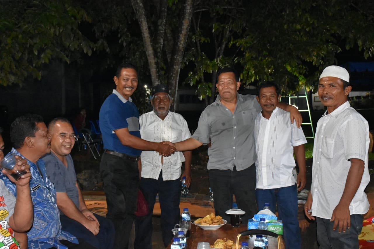 Datangi Bupati, Warga Sirambas Ucapkan Terima Kasih atas Perbaikan Sampuraga