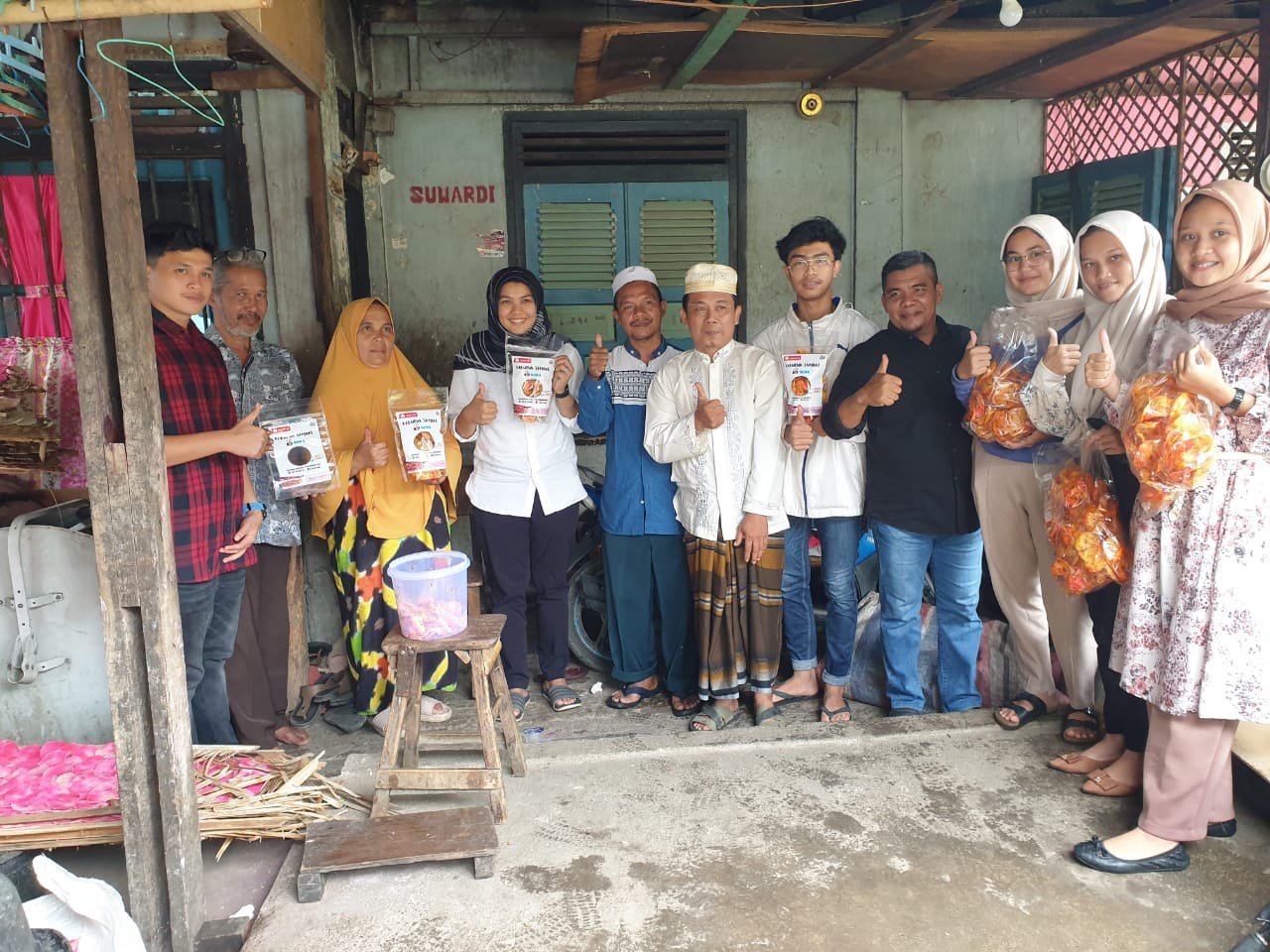 Pasangan “SUKA” Kunjungi Pelaku UKM