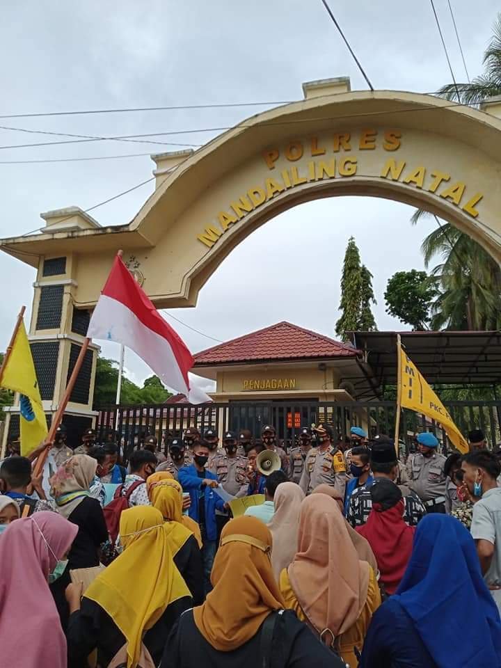 Dua Kali Demo Polisi, PMII Minta Tanggapan Kapolres Madina Terkait Tambang