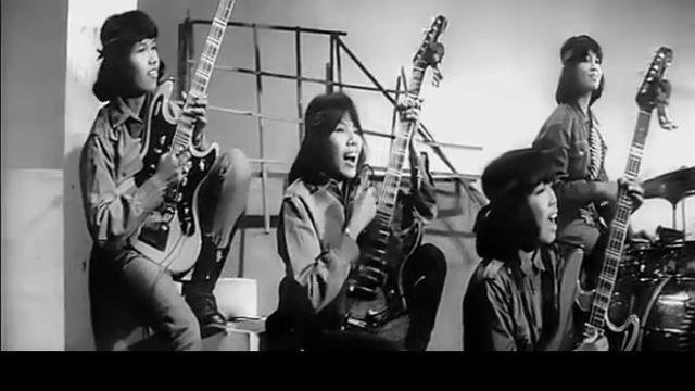 Grup Band Perempuan Pertama di Indonesia Berasal dari Surabaya