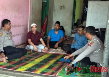 Kapolres Madina Serahkan SPT Jasa Raharja Almarhumah Fathia