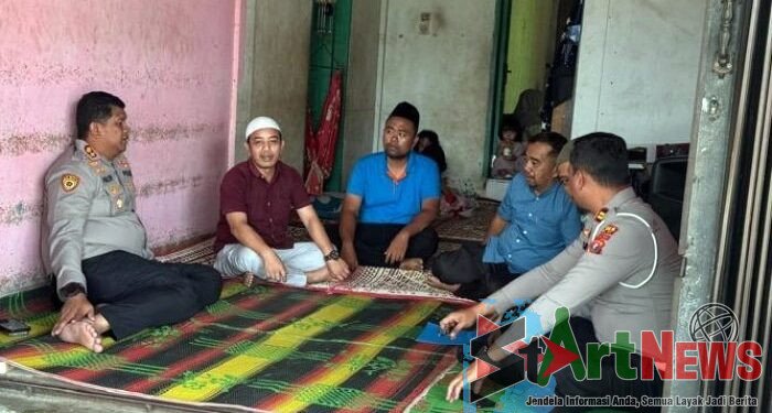 Kapolres Madina Serahkan SPT Jasa Raharja Almarhumah Fathia