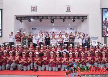 Wamenkes Dante Berbagi Kisah Perjuangan dengan Siswa Sekolah Garuda di Toba