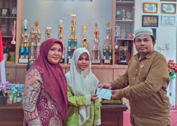 BAZNAS Salurkan Bantuan Dana Pendidikan untuk Siswa MAN 1 Madina