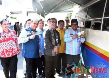 Dukung Program Pemutihan PKB, Letnan Kasih Hadiah WP Patuh Tahun 2025