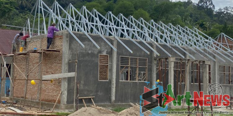 Progres Revitalisasi SMP Negeri 2 Tambangan sudah Mencapai 50 Persen