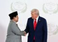 Momen Jabat Tangan dan Pujian Presiden Trump kepada Presiden Prabowo