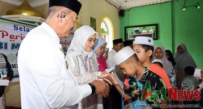 Peringatan Maulid Nabi Muhammad SAW dan Milad ke-64 Bupati Madina di Gunung Baringin