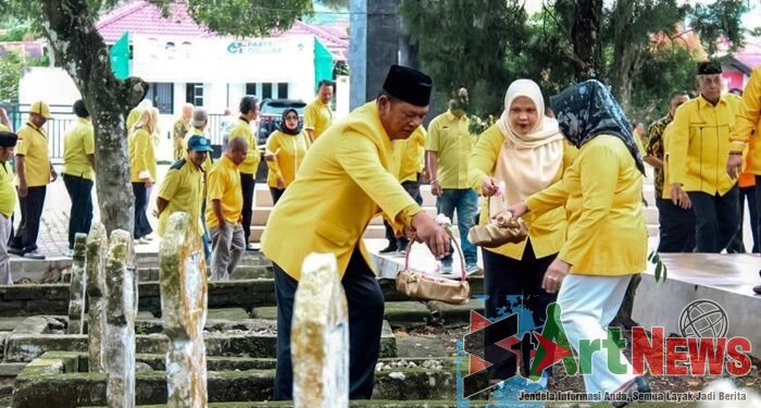 Rayakan HUT ke-61, Golkar Padangsidimpuan Ziarah ke Taman Makam Pahlawan