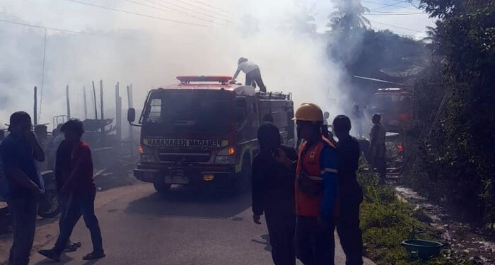 Si Jago Merah Bakar Tiga Rumah di Panyabungan Timur