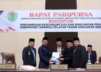 Bupati Tapsel Sampaikan KUA PPAS Tahun Anggaran 2026