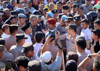 GTBUP Unjuk Rasa Tuntut Penyelidikan Pembangunan Kantor Bupati Tapteng