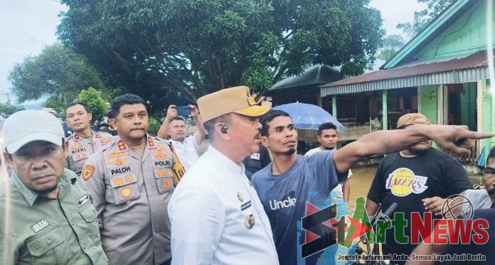 Kisah Heroik Bupati dan Kapolres Madina Temui Korban Bencana di Pantai Barat