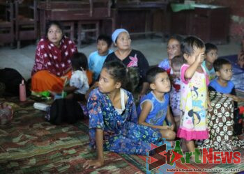 Akibat Banjir, Ratusan Warga Desa Muara Batang Angkola Diungsikan ke Gedung SD