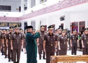 Kajati Sumut Lantik Wakajati, Lima Asisten, dan 15 Kajari, Ini Nama-namanya