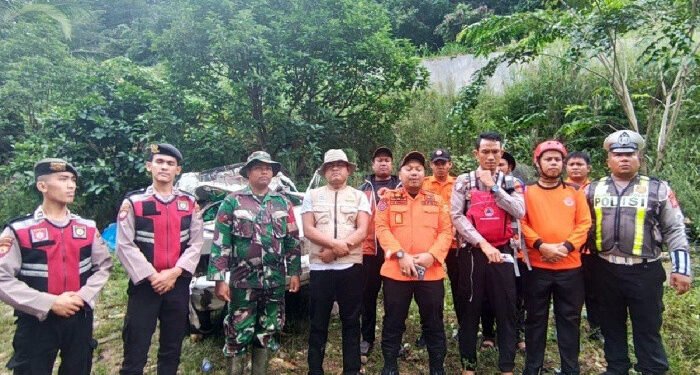 Minibus Terjun ke Sungai Siraisan di Palas, Dua Penumpang Meninggal Dunia