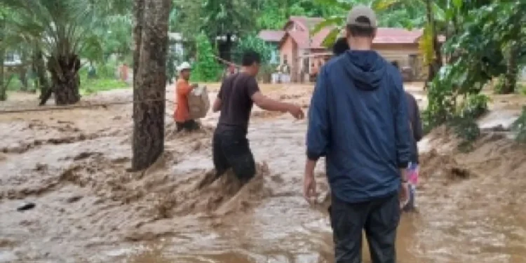 Satu Orang Hilang Akibat Banjir Tiga Hari di Padangsidimpuan