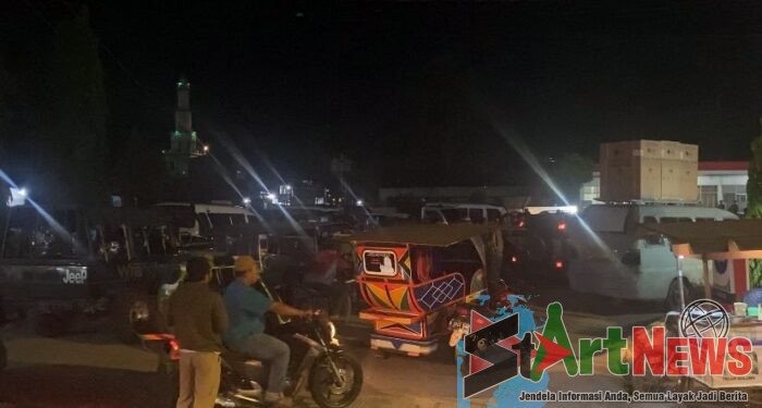 Antre BBM di SPBU Pasar Baru Panyabungan, Perjuangan Ridwan Demi Kabar Sang Adik