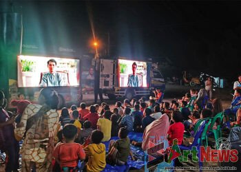 Cahaya Film di Batuhula, Menghapus Trauma dengan Tawa di Tenda Pengungsian