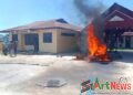 Diduga Lepas Bandar Narkoba, Massa Bakar Kantor Polsek Muara Batang Gadis