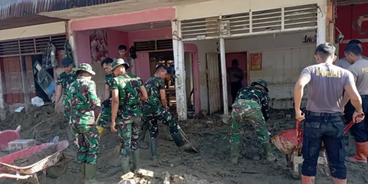 Pulihkan Ekonomi, Satgas Gulbencal Bersihkan Pasar dan Permukiman di Tapsel