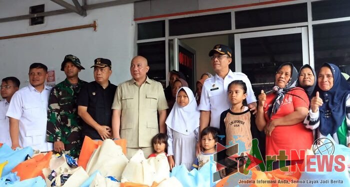 Ketua MPR Salurkan Bantuan untuk Korban Bencana Tapsel