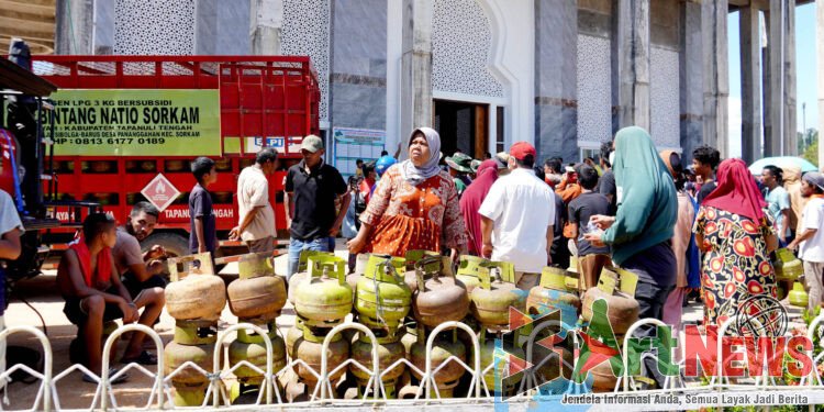 Antrean Berkurang Signifikan, Distribusi BBM dan Gas LPG 3 Kg di Tapteng Dipercepat
