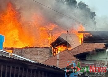 VIDEO: Penampakan Kebakaran Hebat di Padangsidimpuan Utara