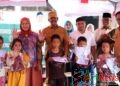 Saipullah Serahkan Bantuan Seragam Sekolah dari Baznas Madina untuk Pengungsi