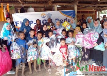 Wujud Kepedulian, FKIP dan LPPM UGN Salurkan Donasi Bencana ke Pelosok Tapsel