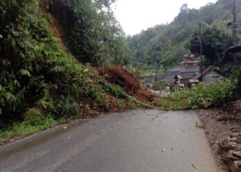 Akses Jalan Desa Bulusoma Kembali Terbuka, Pengendara Diminta Tetap Waspada