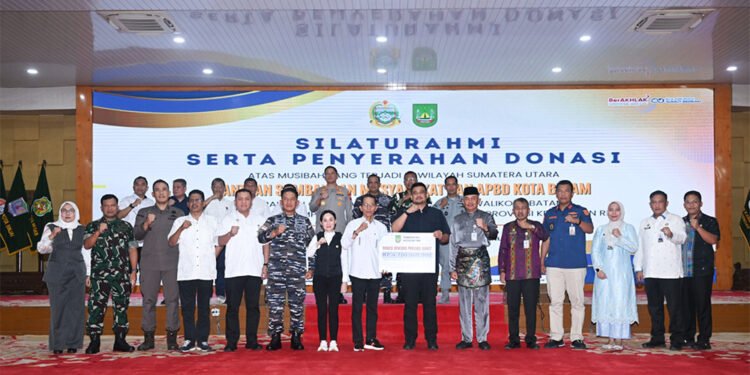 Gubernur Sumut Terima Donasi Bencana Rp4,7 Miliar dari Pemko Batam
