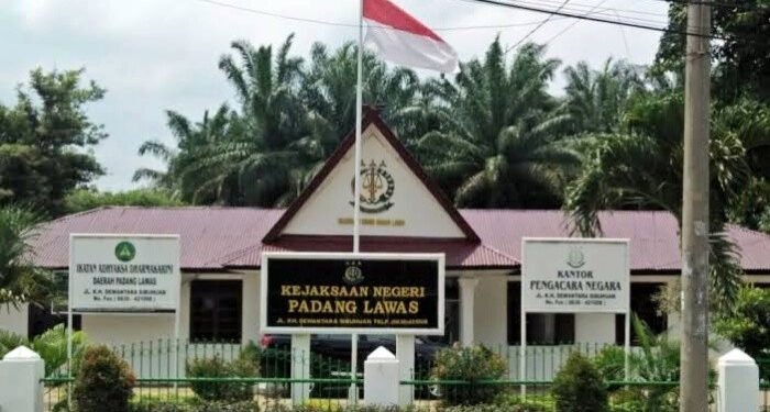 Kejagung Periksa Kajari dan Kasi Intel Padanglawas Terkait Pungutan Dana Desa