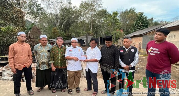 PKS Madina Bantu Korban Kebakaran di Desa Sibanggor Julu