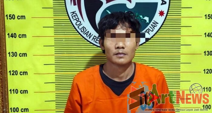 Pria Ini Ditangkap Polisi Saat Asyik Membungkus Sabu di Kamar Mandi SD