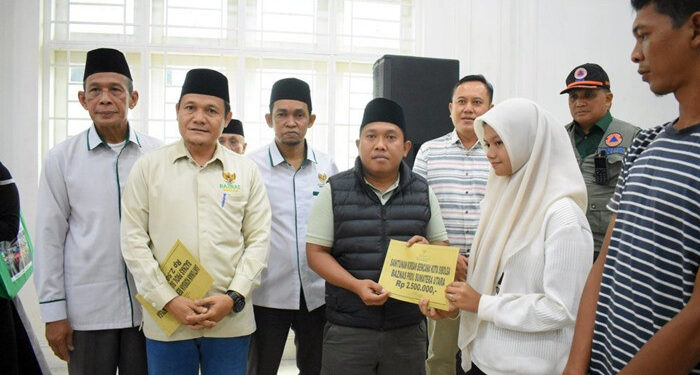 Wali Kota Sibolga Salurkan Santunan BAZNAS untuk Korban Bencana