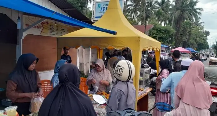 Berburu Takjil di Simpang Aek Galoga, Magnet Kuliner Ramadan di Panyabungan