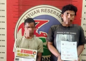 Dua Pengedar Sabu Ini Ditangkap Polisi di Kelurahan Pasar Sibuhuan