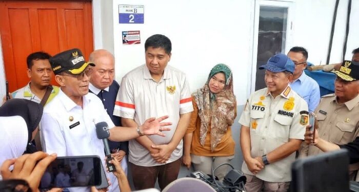 120 Keluarga Korban Bencana Tapsel Terima Kunci Huntap