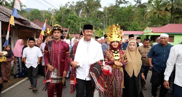Bupati Madina Instruksikan PUPR Perbaiki Rambin Desa Sipogu