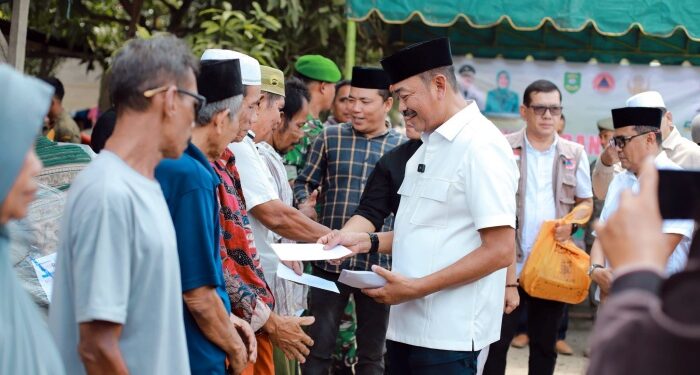 Bupati Madina Serahkan Bantuan Korpri dan YPPM untuk Korban Bencana