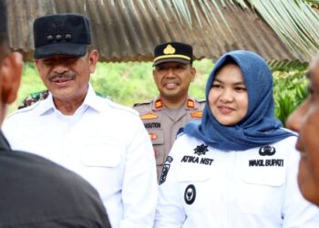Bupati dan Wabup Madina Buka Lubuk Larangan di Desa Muara Batang Angkola