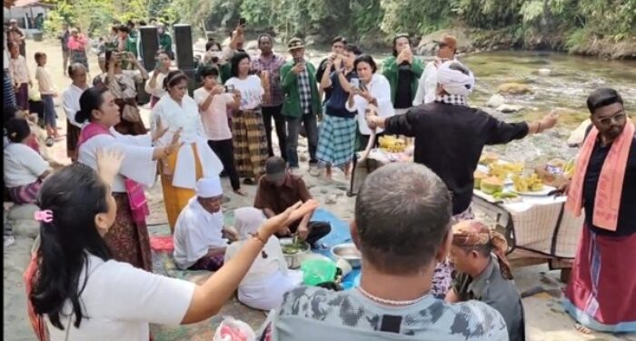 Gemercik Sembahe dan Wangi Pangir, Jejak Spiritual Hindu Pemena di Tepian Sungai