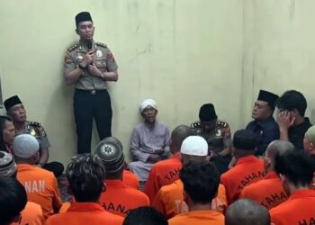 Momen Haru Kapolres Madina Buka Puasa Bersama Para Tahanan