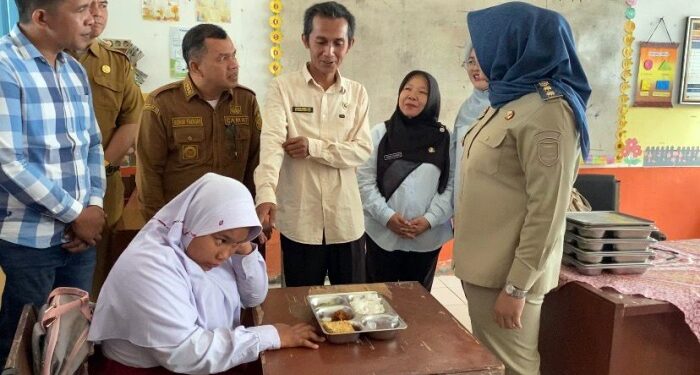 Kepala SLB Madina Minta Menu MBG Disesuaikan untuk Siswa Autis