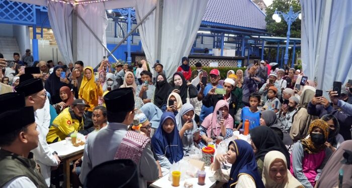 Menag Nasaruddin Umar Tinjau Masjid Ramah Pemudik di Bekasi
