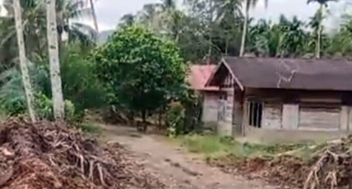 Terganjal Status Kerusakan, Empat Keluarga Penyintas Longsor Tapsel Terlunta-lunta