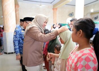 Wabup Atika Ajak Warga Madina Peduli Anak Yatim